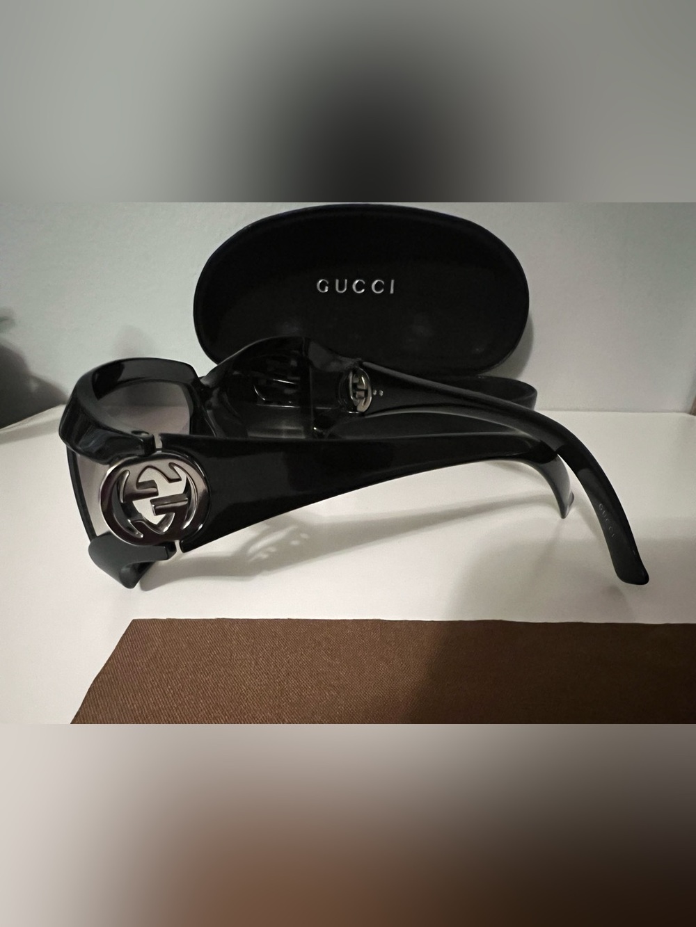 Gucci Women’s Sunglasses - Black - Picture 3 of 12